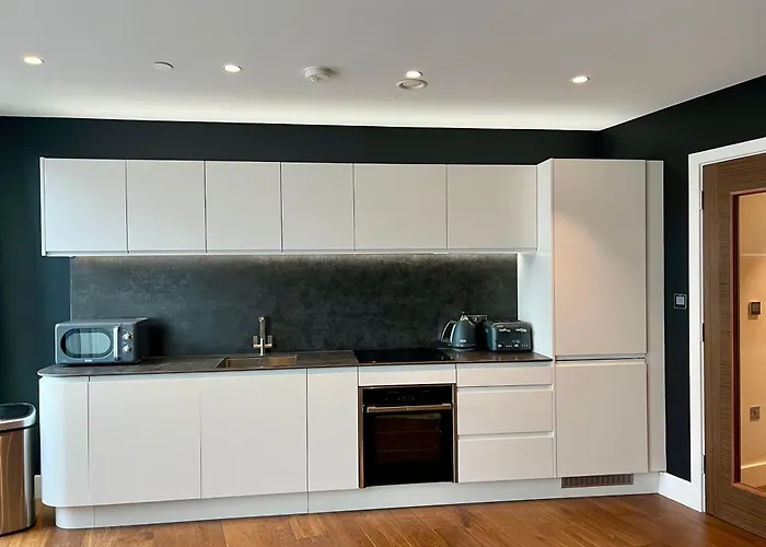 The Midnight Garden Escape At Ryedale House Apartman York