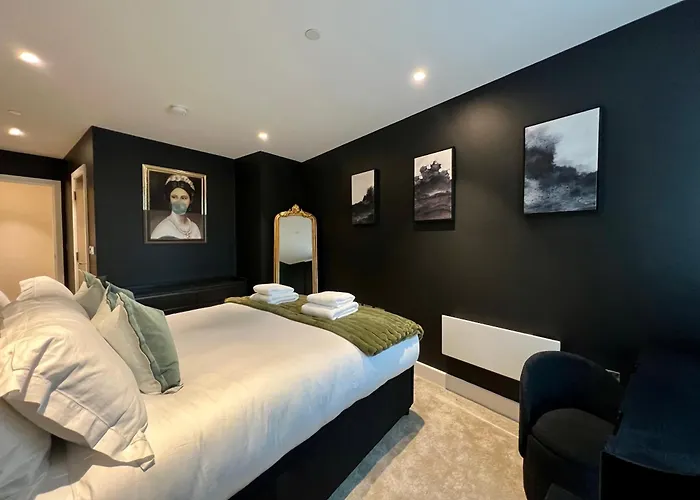 The Midnight Garden Escape At Ryedale House