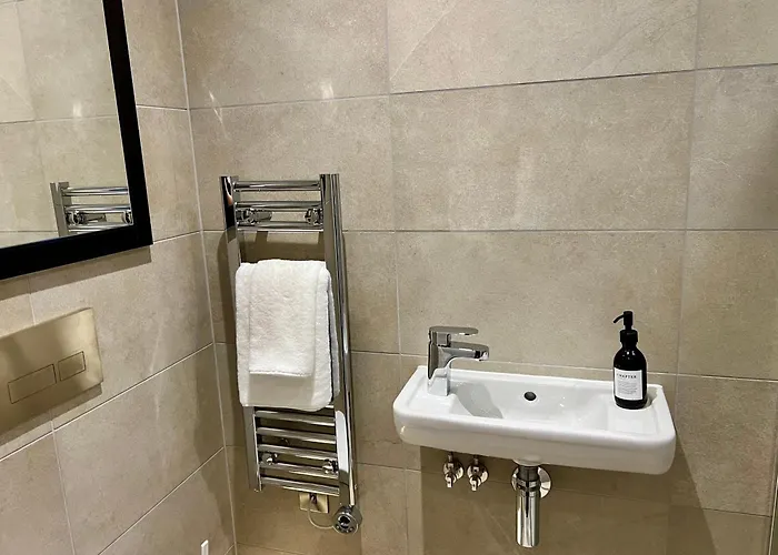 The Midnight Garden Escape At Ryedale House * York